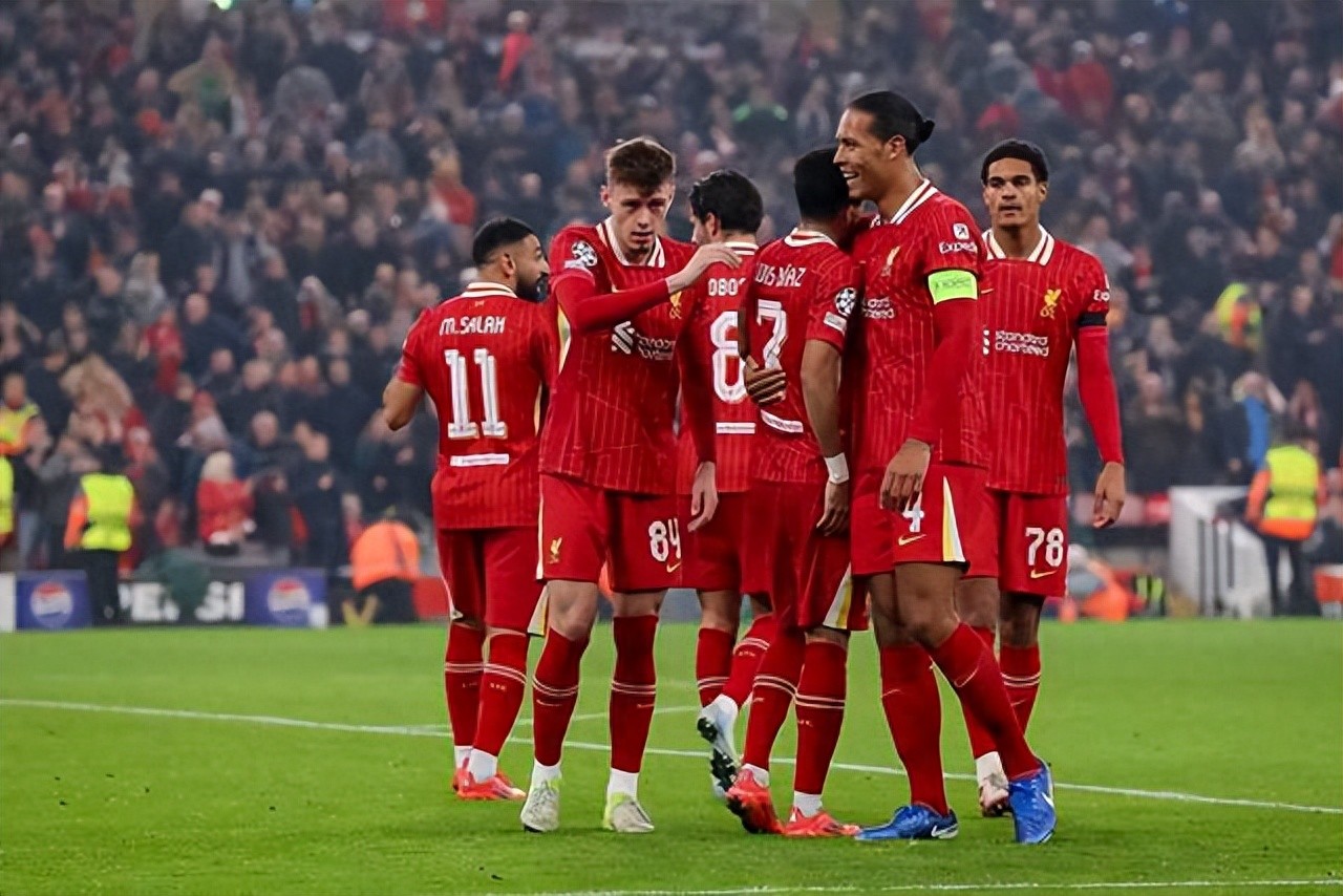 赛前埃因霍温备战足总杯费耶诺德内部沟通备战欧联，连对手都承认：曼联状态回暖备战欧篮联的简单介绍